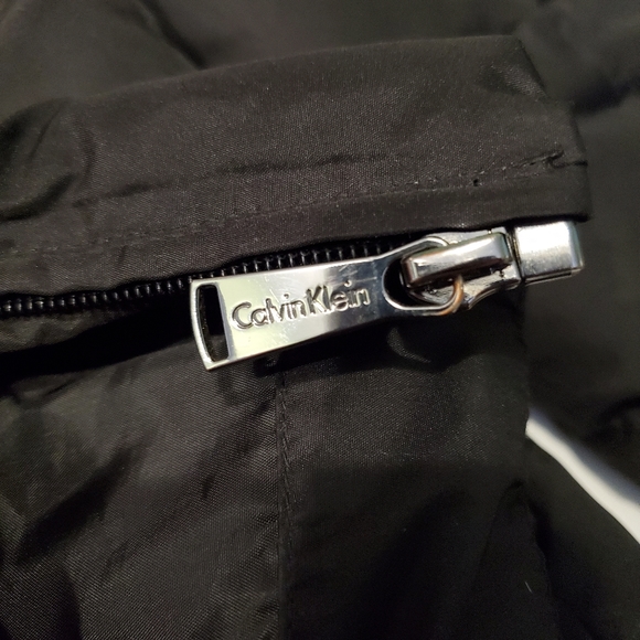 Calvin Klein Women's Down Filled Puffer - Picture 10 of 10